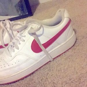 I am selling Nikes they are mostly red and white